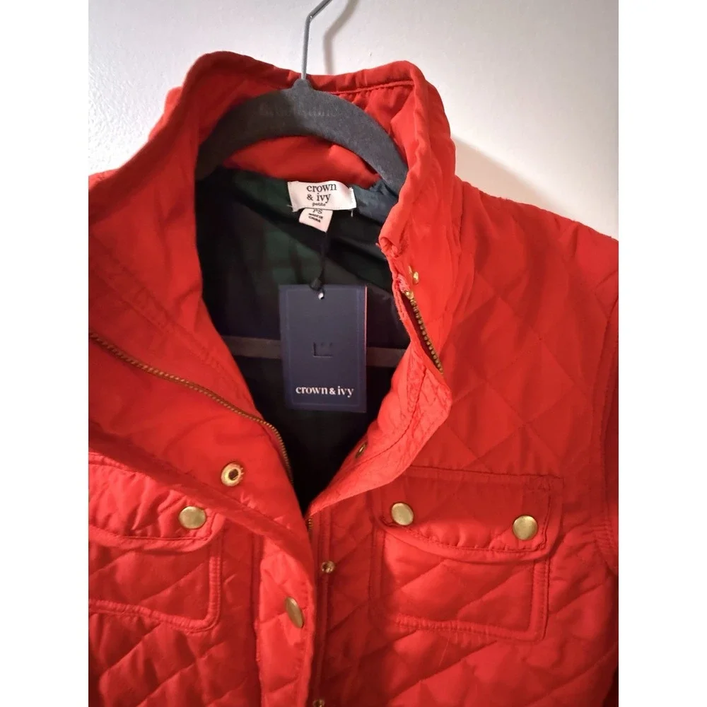 Crown & Ivy‎ Quilted Barn Gold Detail Buttons & Zip Jacket Red NWT PS 99.00$